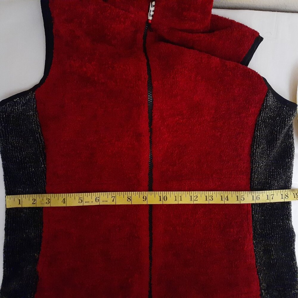 K.d. Spring Mixed Sweater Vest - Picture 14 of 15